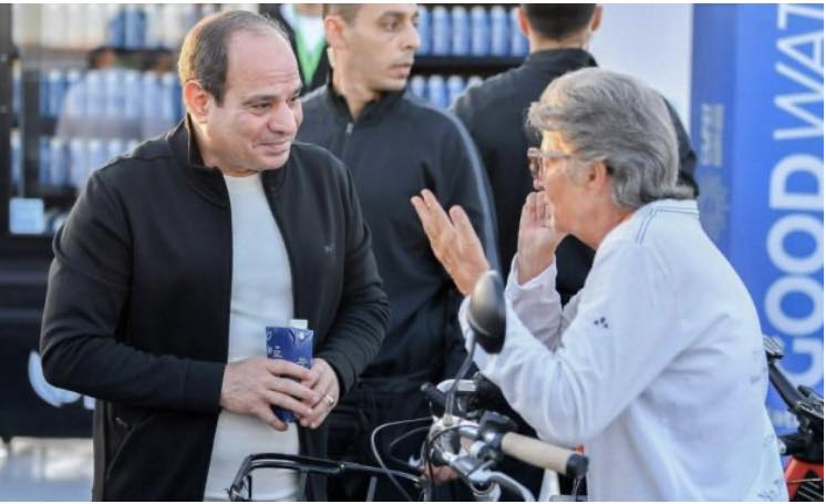 Из Швеции с любовью: 72-летняя велосипедистка приехала в Египет, чтобы принять участие в акции по борьбе с изменением климата